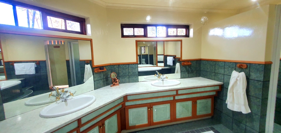 5 Bedroom Property for Sale in Winterhoek Park Eastern Cape